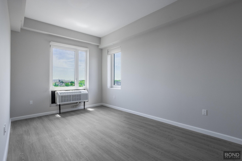 183-03 Hillside Avenue - Photo 6