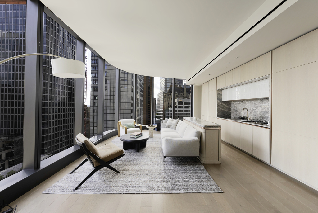 125  Greenwich St - Photo 1