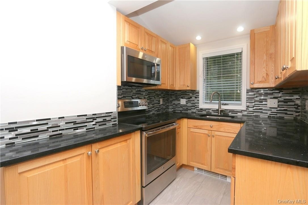 7 Meadow Street - Photo 8