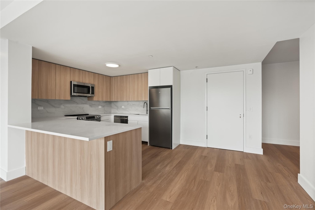 1 Lyon Place - Photo 9