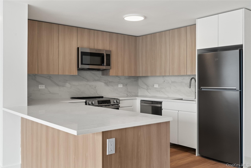 1 Lyon Place - Photo 8