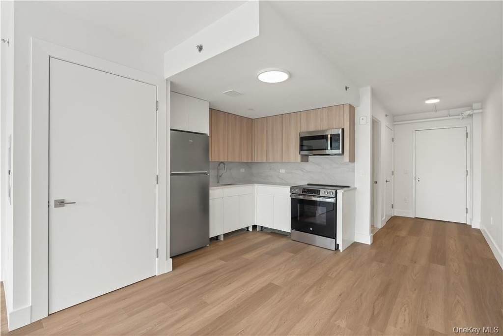 1 Lyon Place - Photo 7