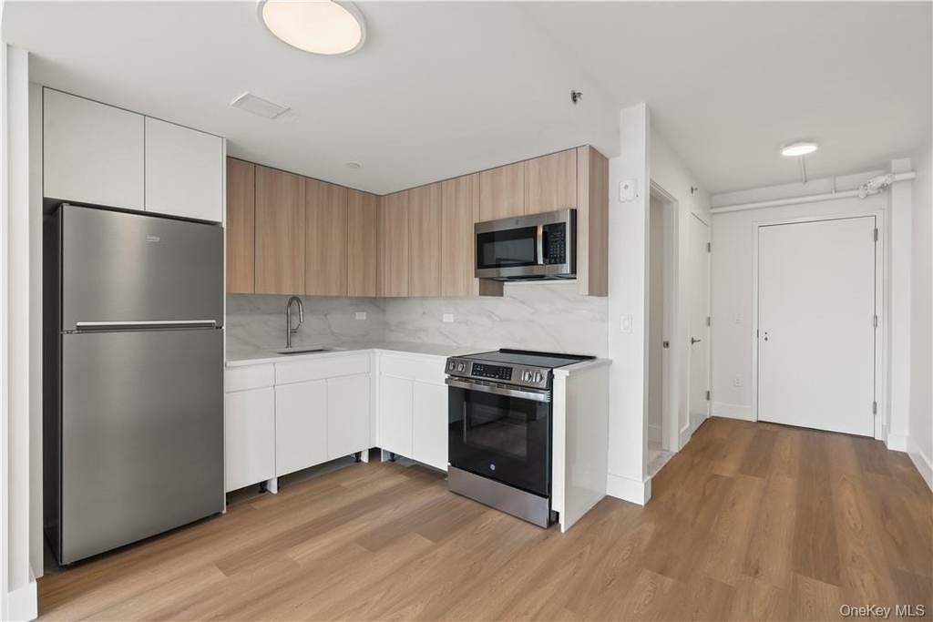 1 Lyon Place - Photo 6