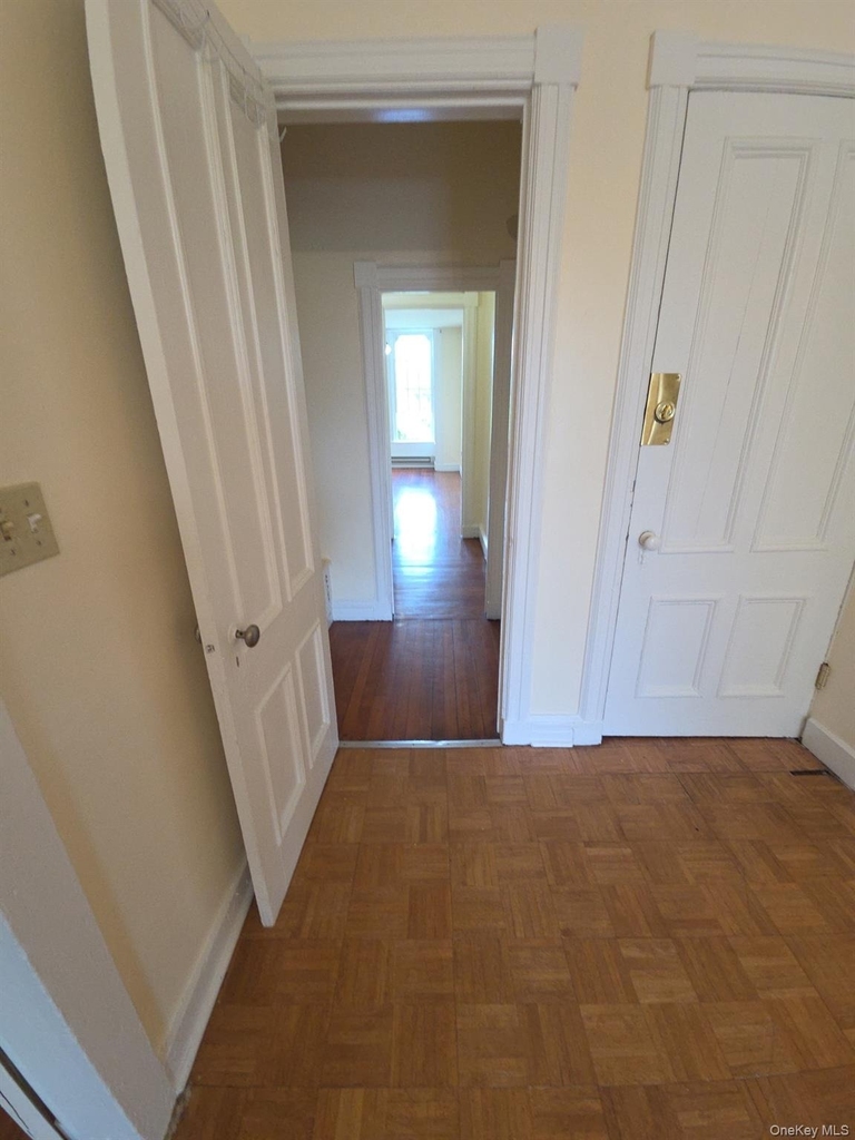6 6 Eastman Terrace - Photo 3