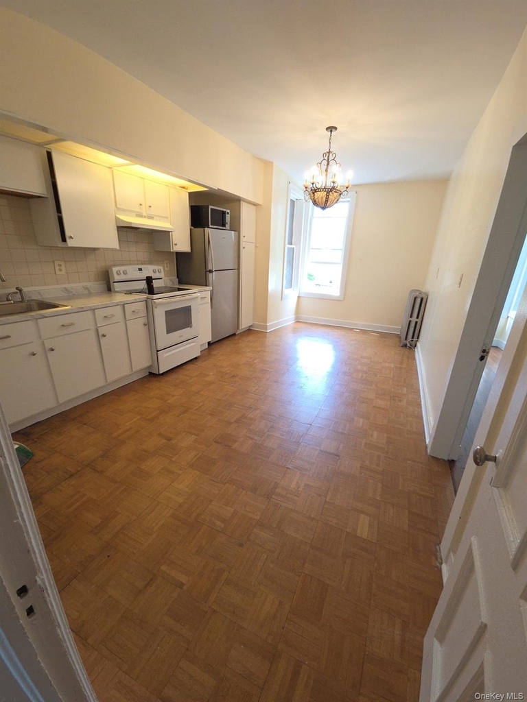 6 6 Eastman Terrace - Photo 2