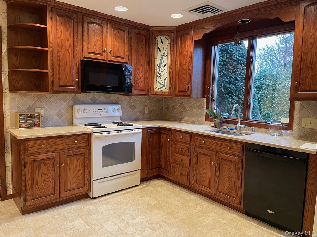 20 Gainsboro - Photo 6