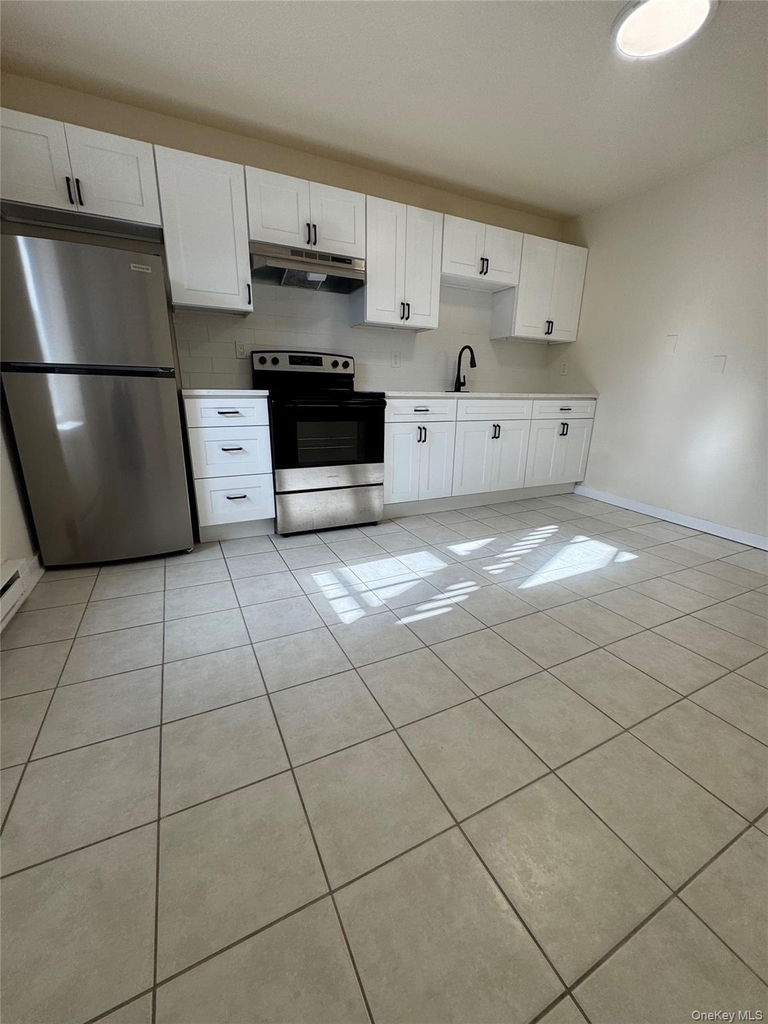 155 Main Street - Photo 2