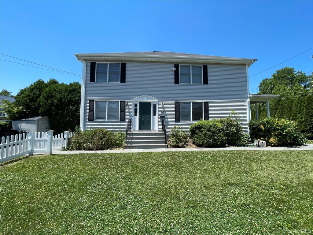 46 Maple Avenue - Photo 0