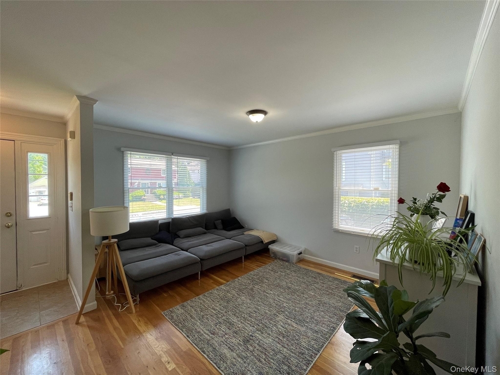 46 Maple Avenue - Photo 6