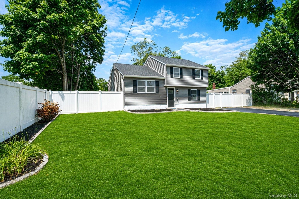 610 Americus Avenue - Photo 1