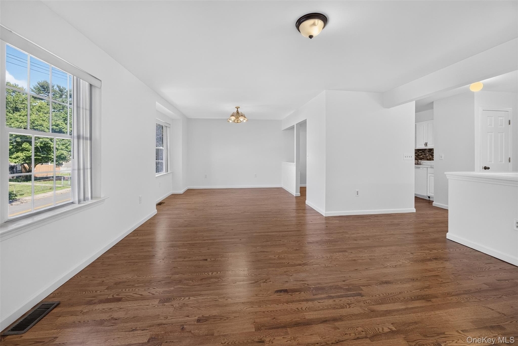 41 Genung Street - Photo 9