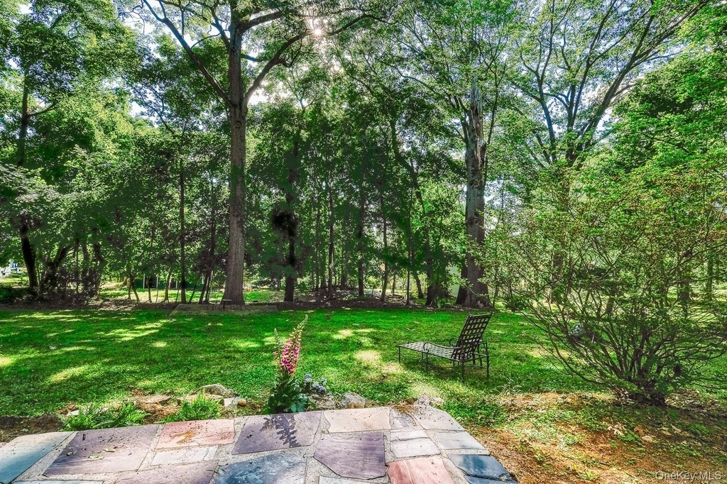 306 Clinton Avenue - Photo 11