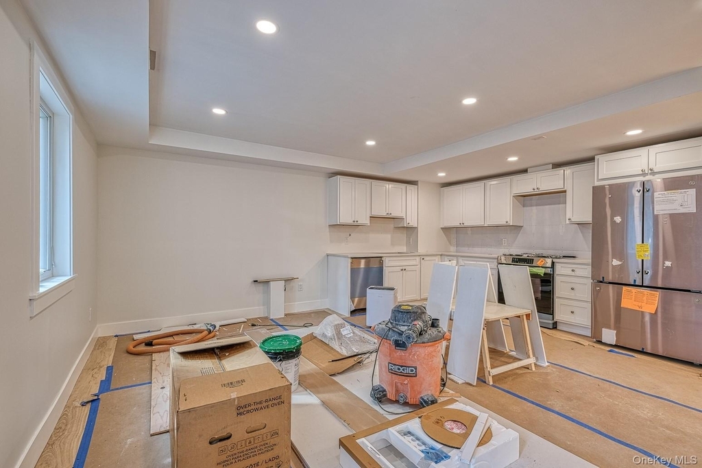 306 Clinton Avenue - Photo 1