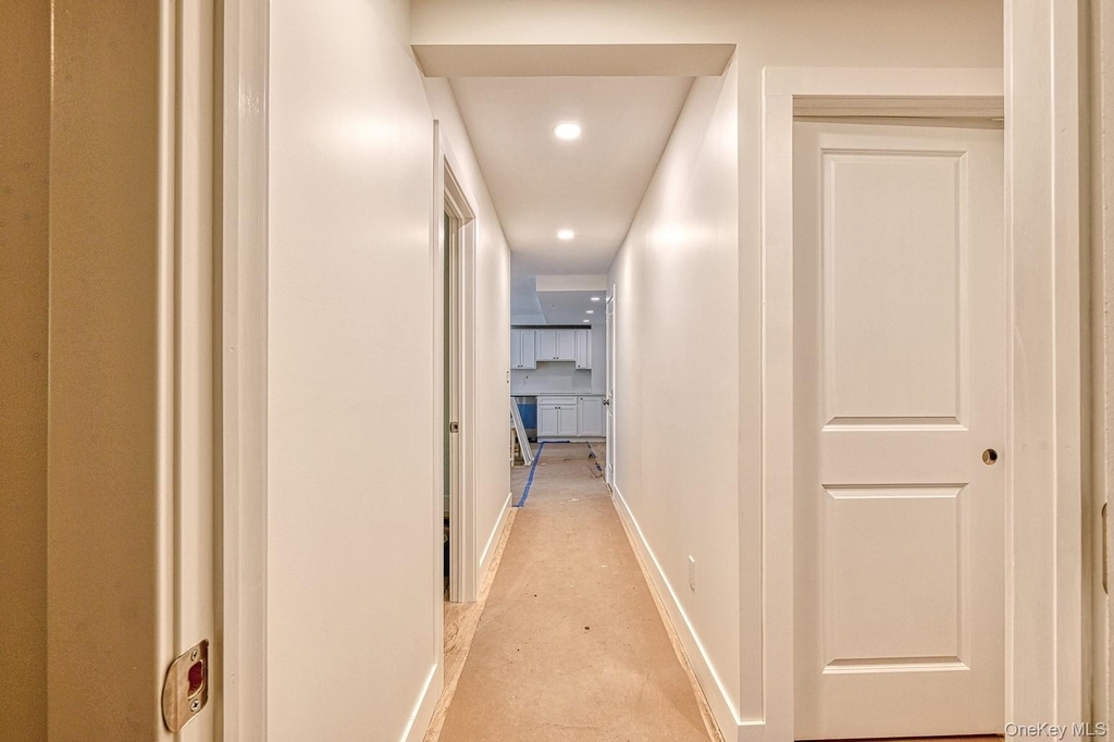306 Clinton Avenue - Photo 6