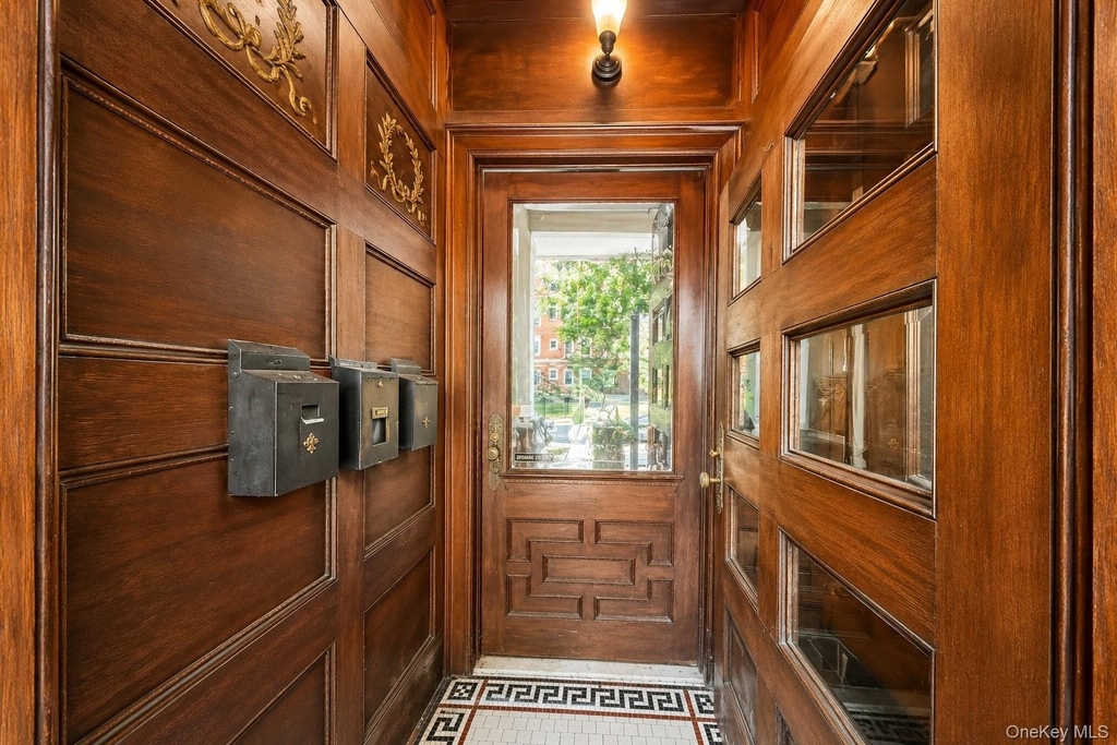 205 E Prospect Avenue - Photo 1