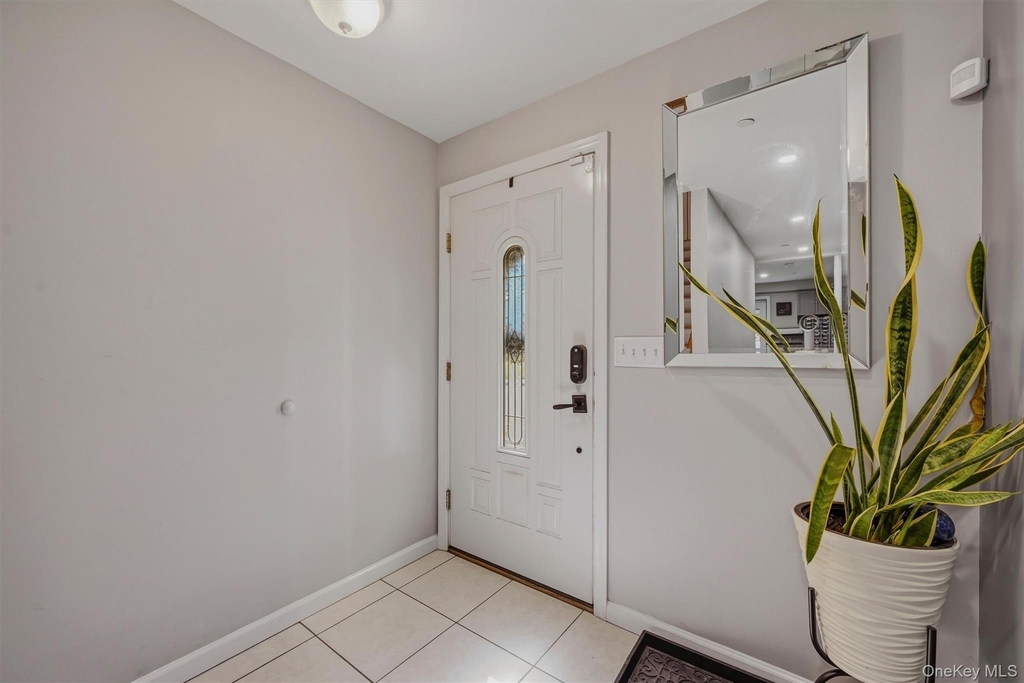 42 Leonard Street - Photo 2