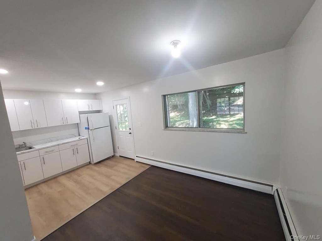17 Hickory Street - Photo 2