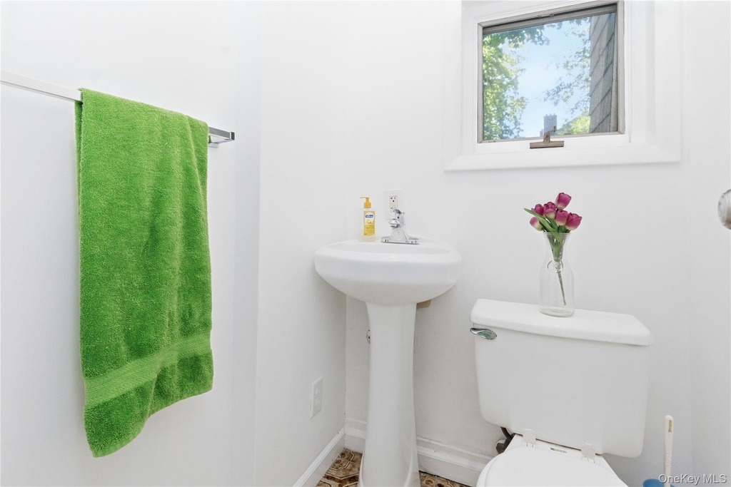 82 Quinby Avenue - Photo 12