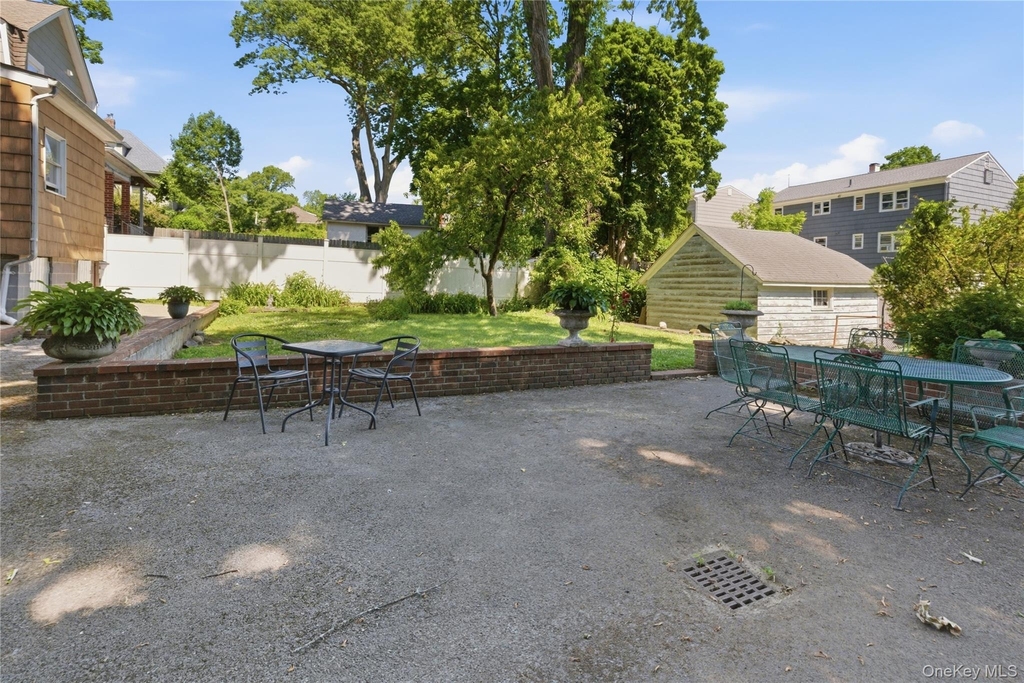 82 Quinby Avenue - Photo 24