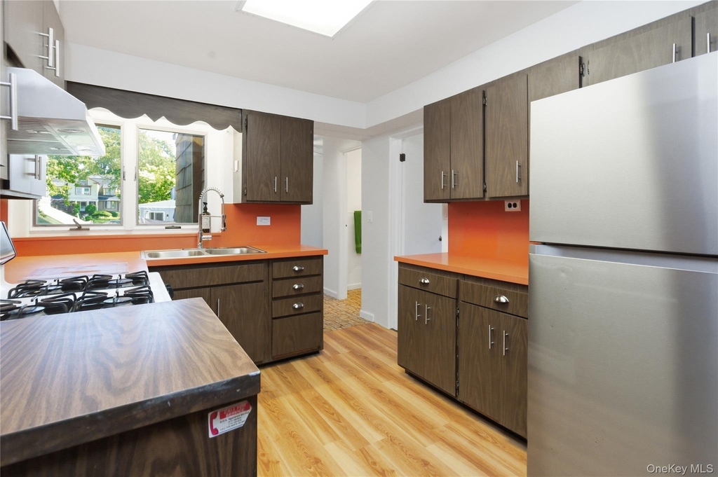 82 Quinby Avenue - Photo 11