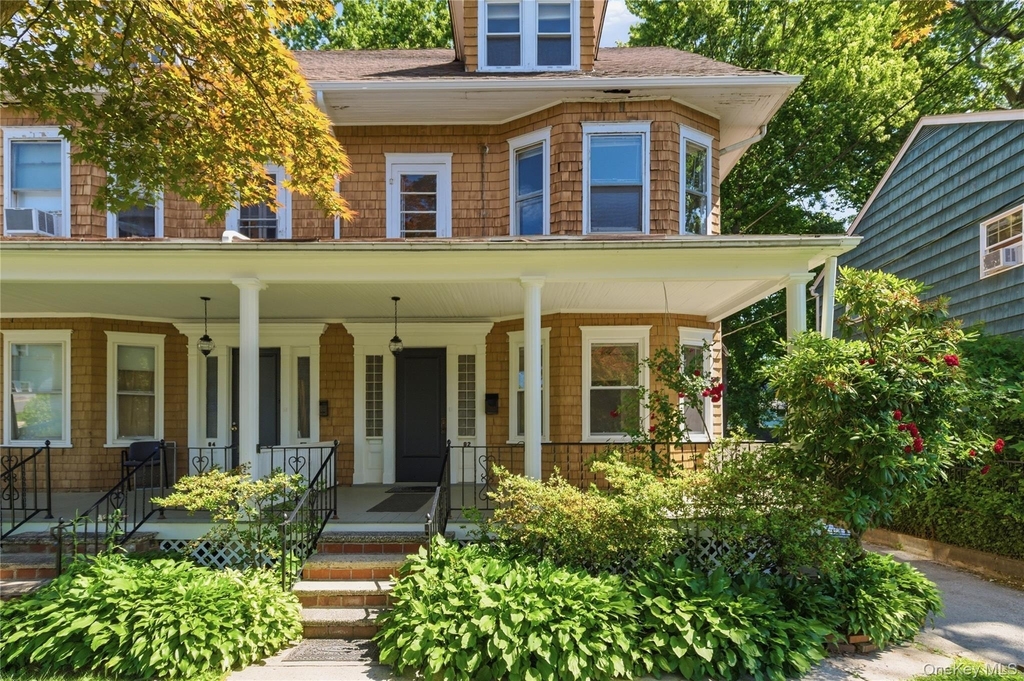 82 Quinby Avenue - Photo 1