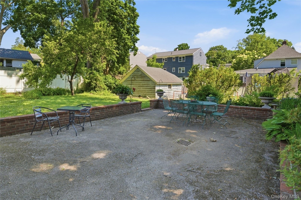 82 Quinby Avenue - Photo 23