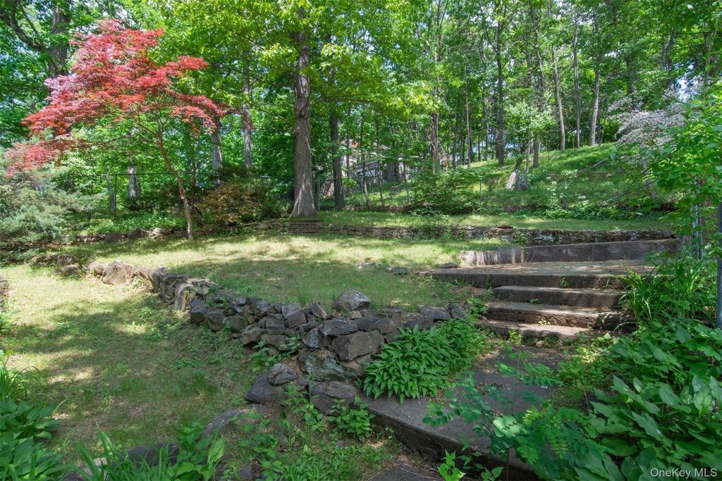 74 Briary Road - Photo 16