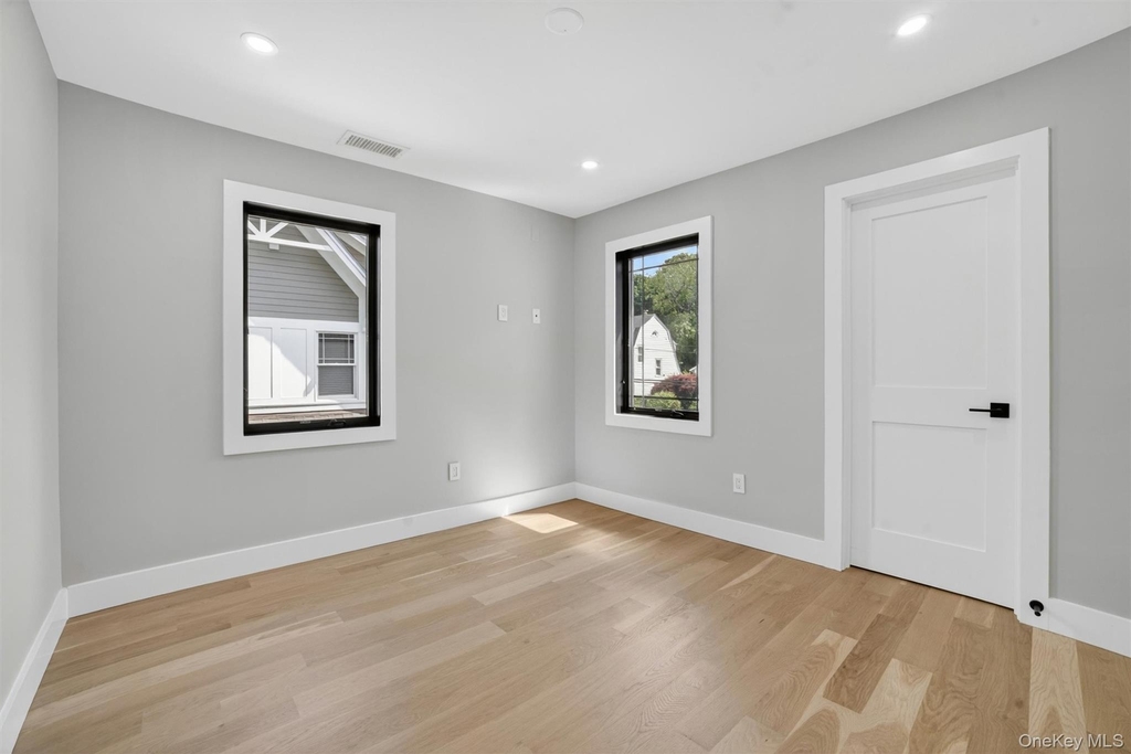 23 Hudson Avenue - Photo 14
