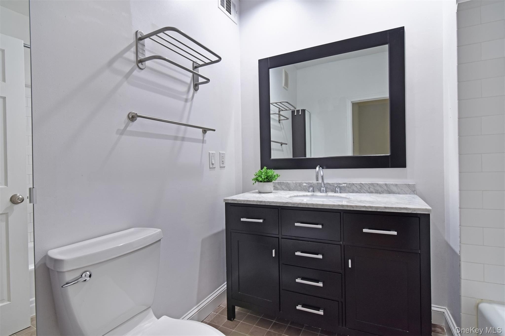 152 Broadway - Photo 19