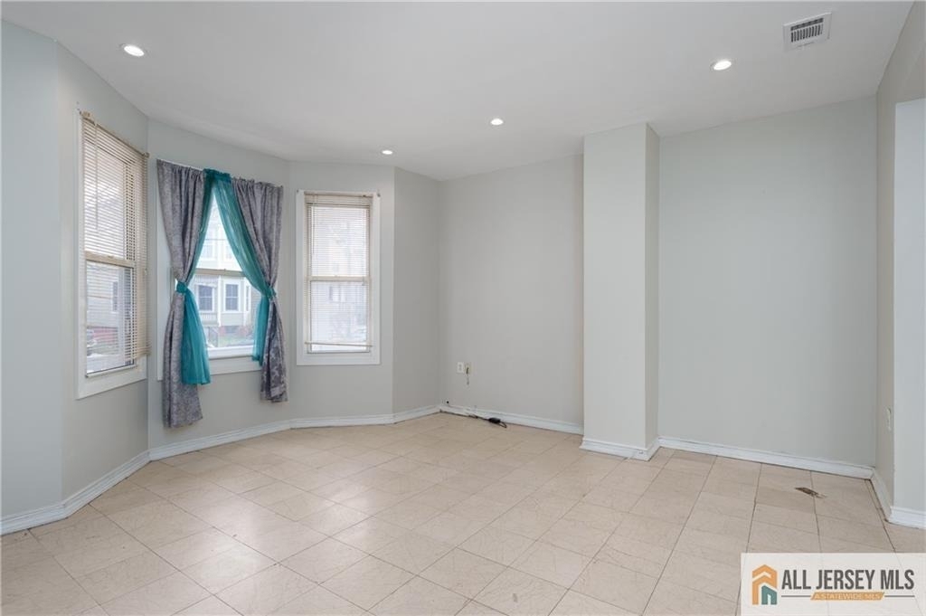 264 Seaman Street - Photo 4