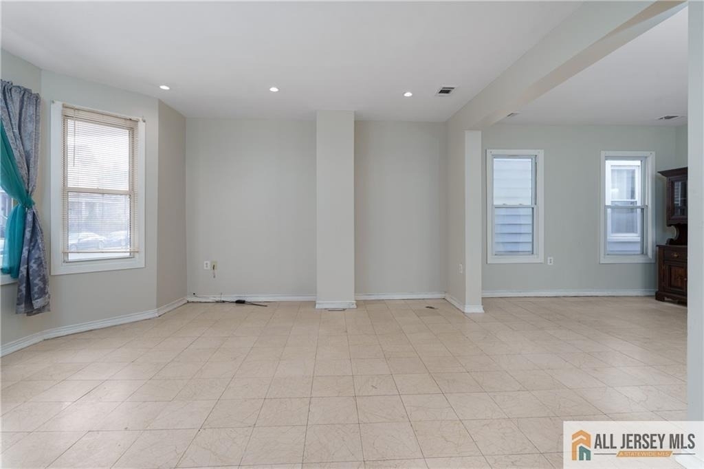 264 Seaman Street - Photo 5