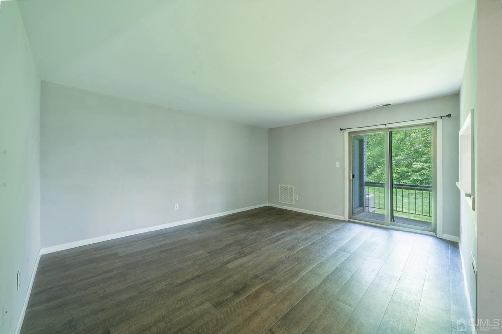 1612 Woodbridge Commons Way - Photo 5