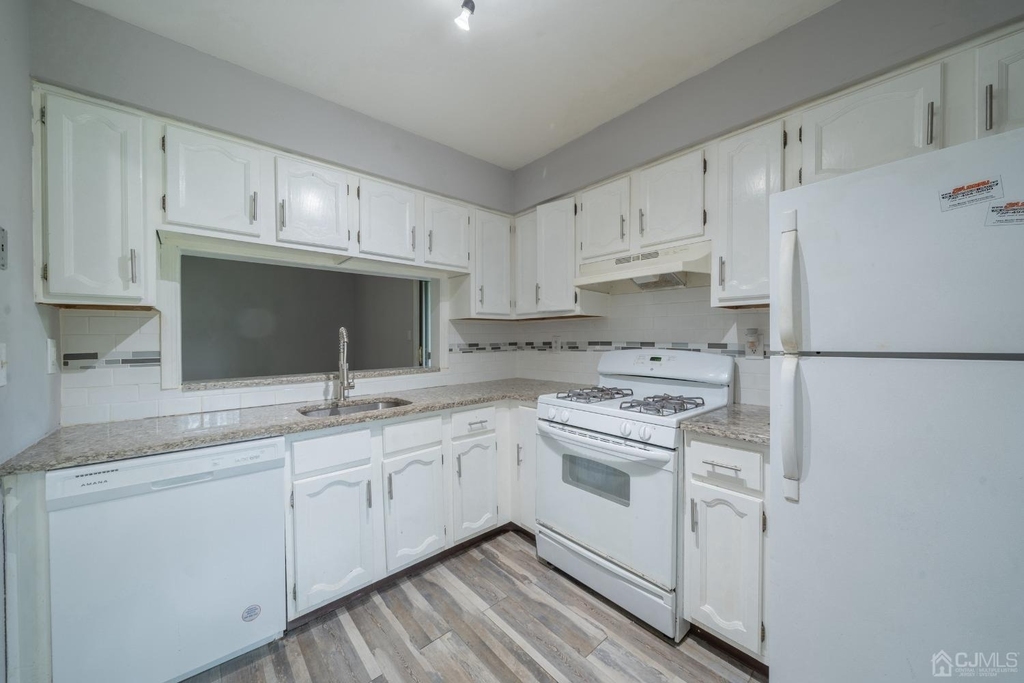 1612 Woodbridge Commons Way - Photo 3