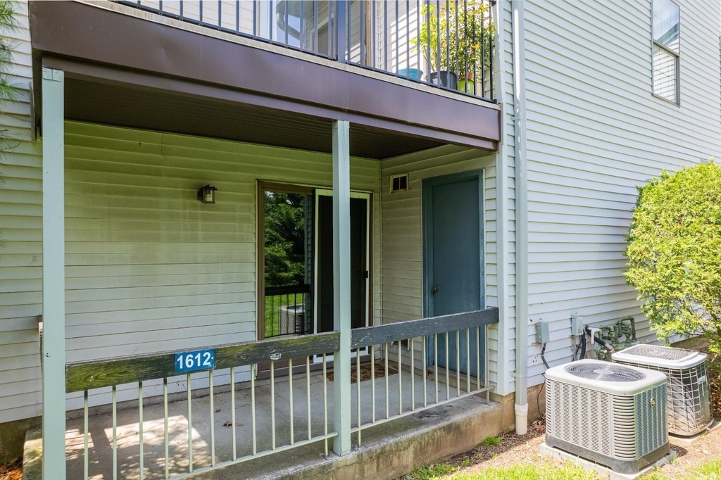 1612 Woodbridge Commons Way - Photo 17