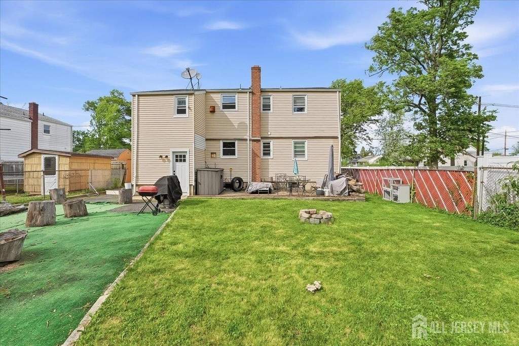 445 Smith Street - Photo 1