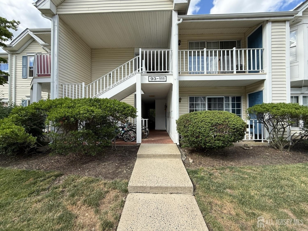 95 Sapphire Lane - Photo 0