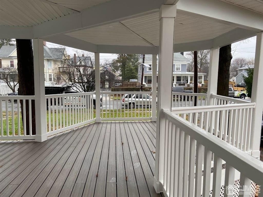 39 Albert Street - Photo 2
