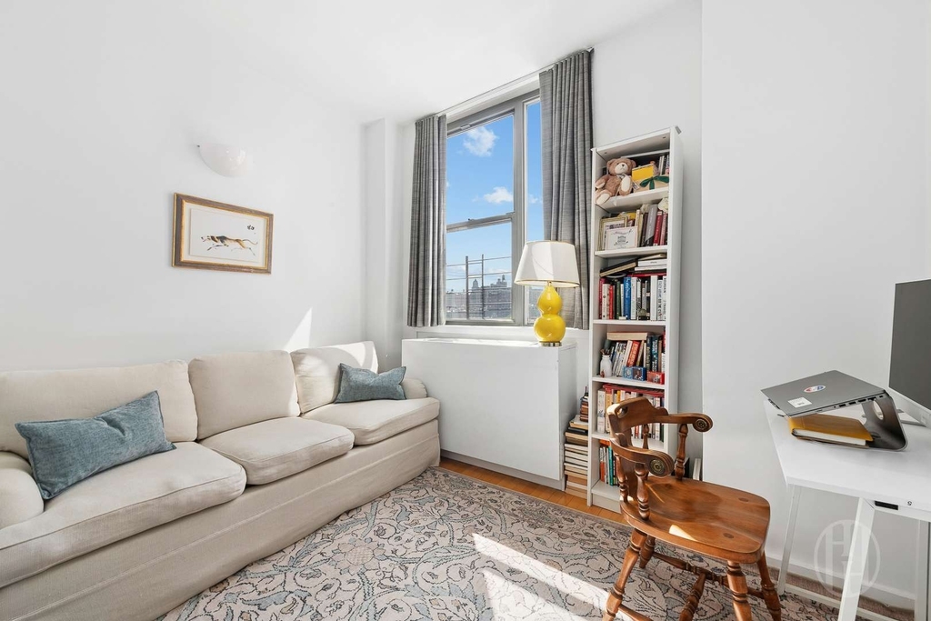 352 Cathedral Parkway - Photo 5