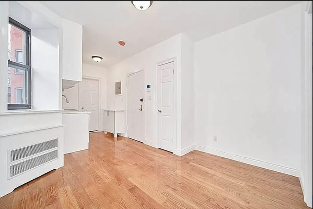 172 Mulberry Street - Photo 0
