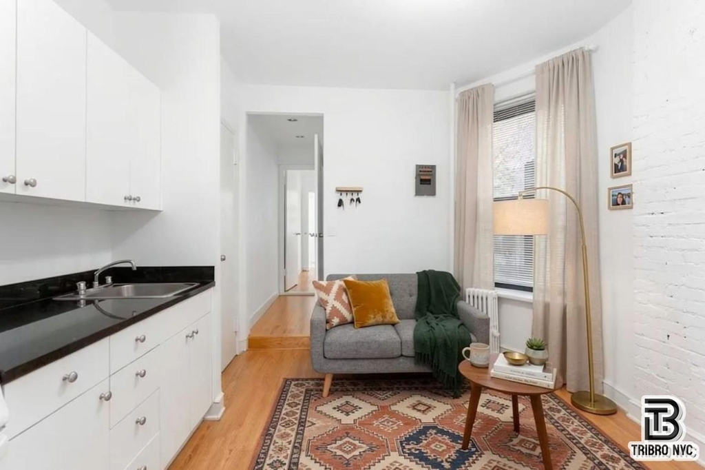 192 Bleecker Street - Photo 1