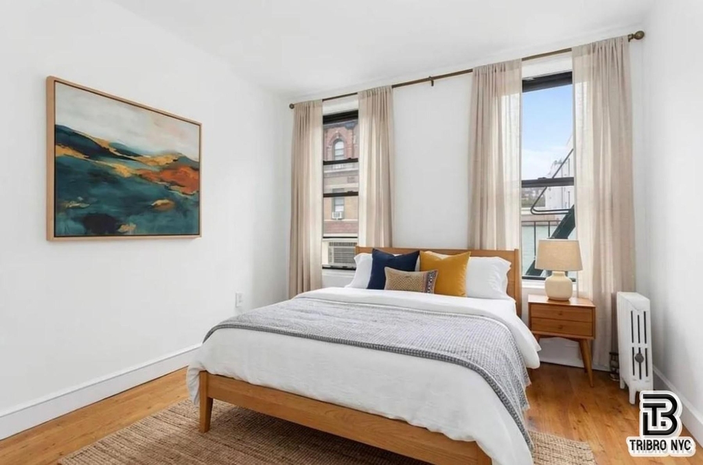 192 Bleecker Street - Photo 2
