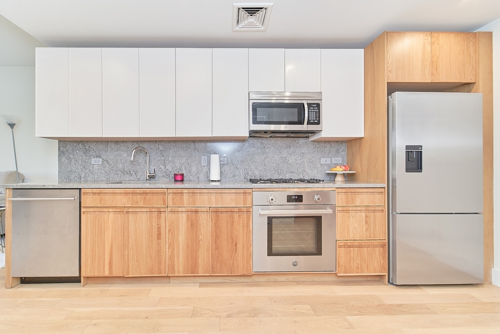 264 Webster Avenue - Photo 1