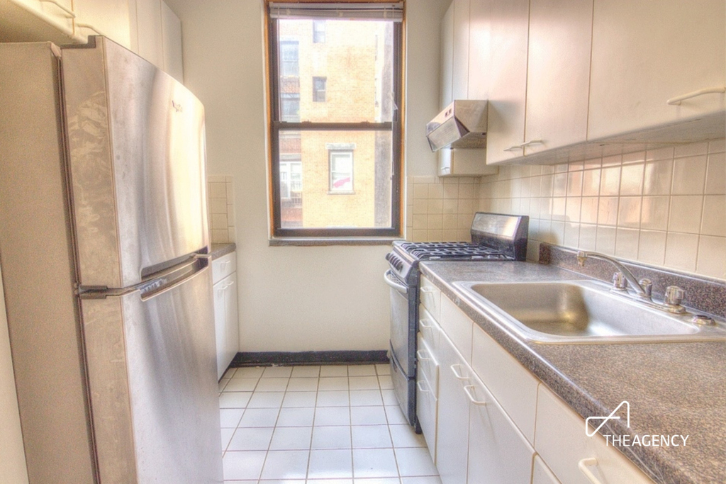 259 W 90th Street - Photo 2