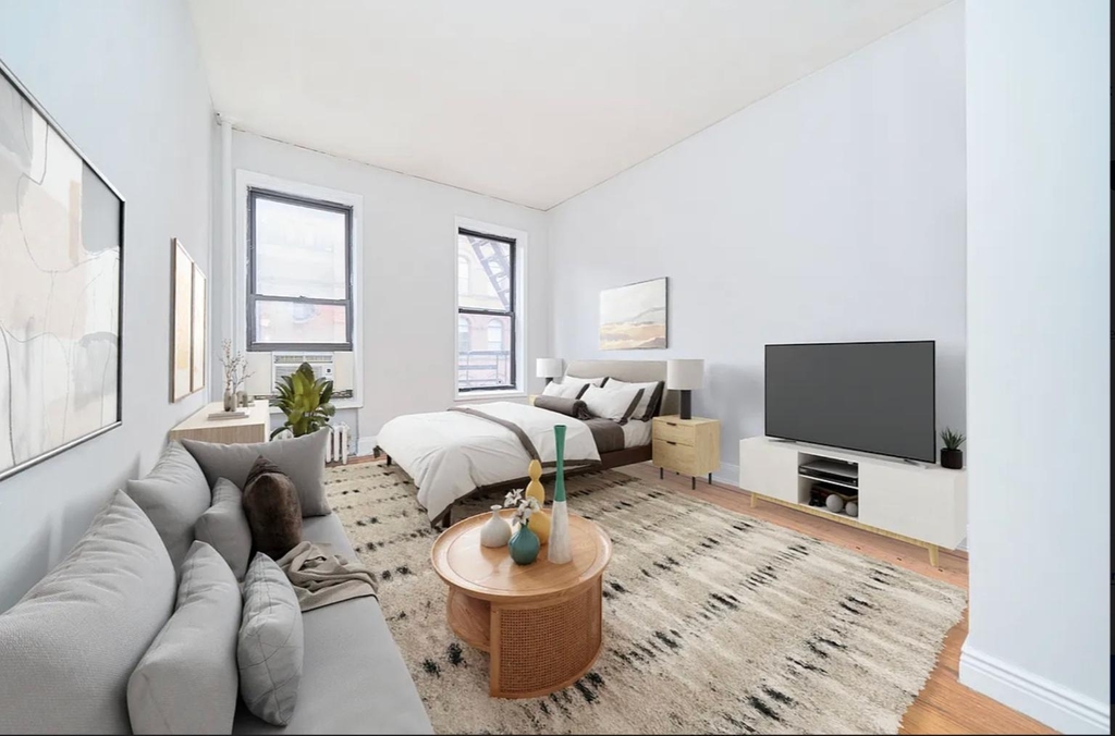 331 W 43rd Street - Photo 0