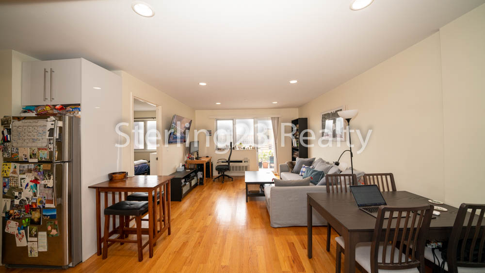 23-15 Astoria Boulevard - Photo 4