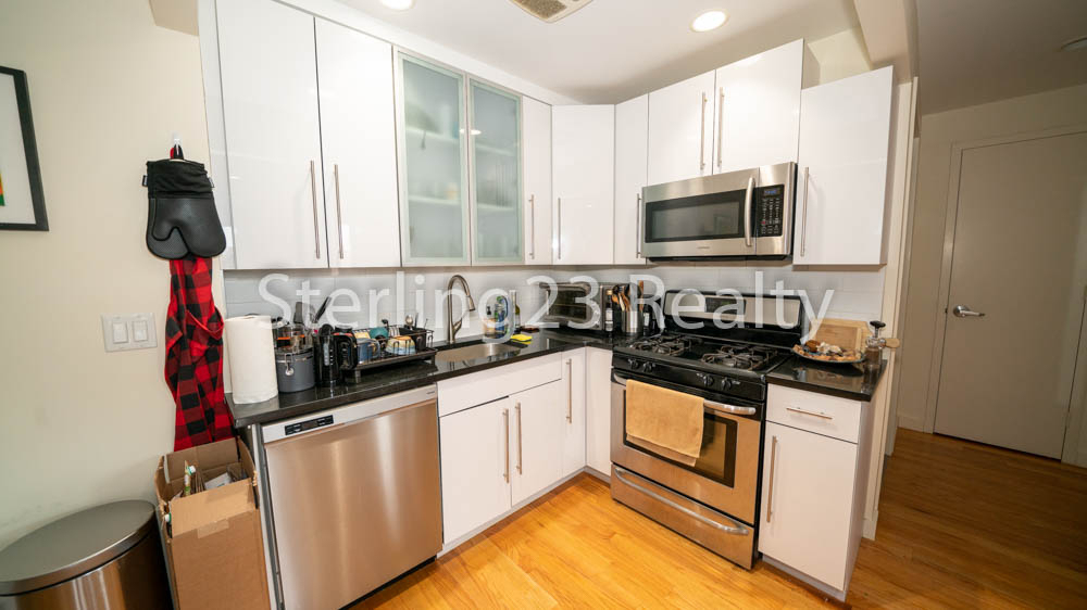 23-15 Astoria Boulevard - Photo 1