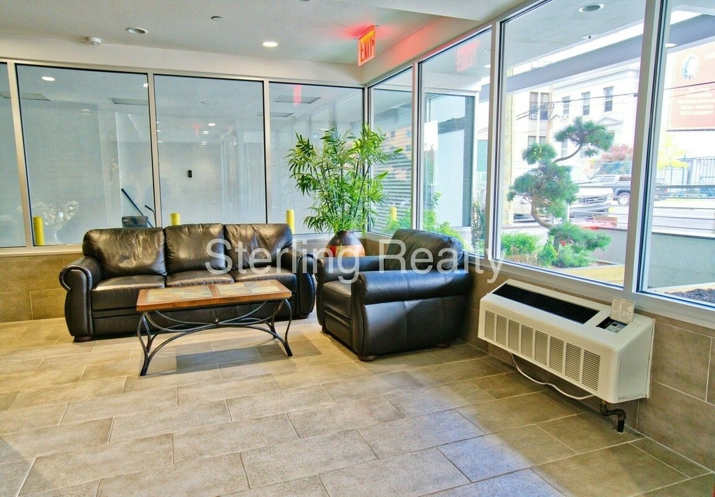 23-15 Astoria Boulevard - Photo 7