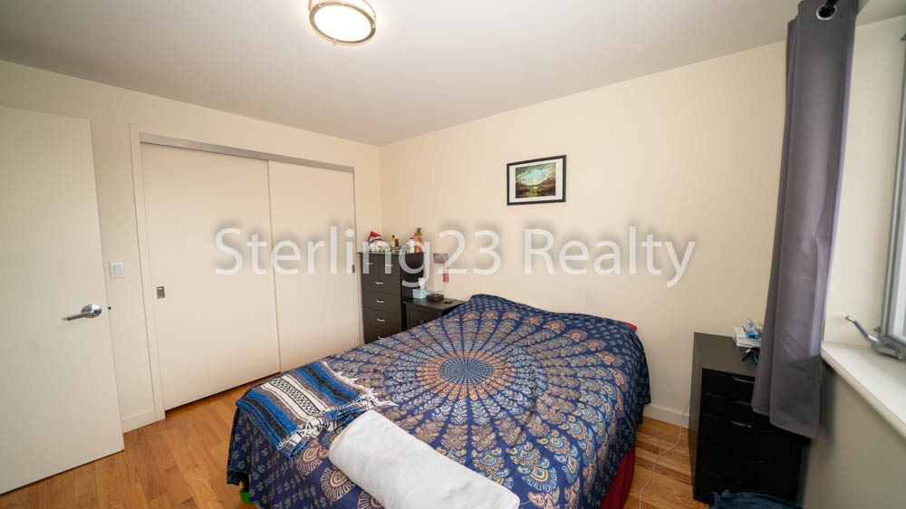 23-15 Astoria Boulevard - Photo 10