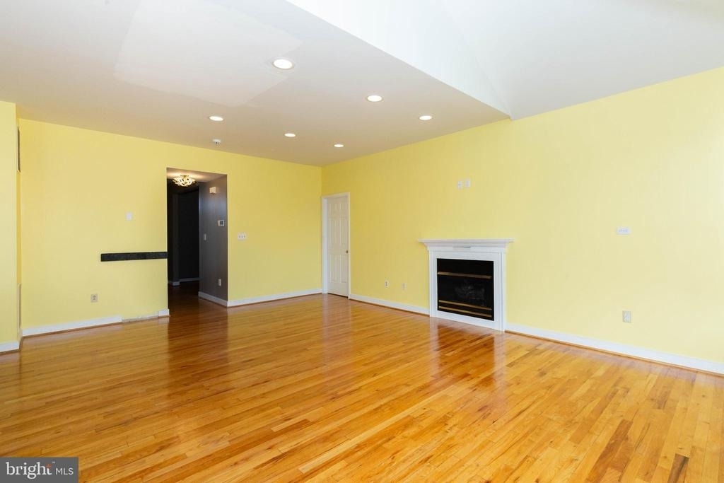 180 Muirfield Court - Photo 18