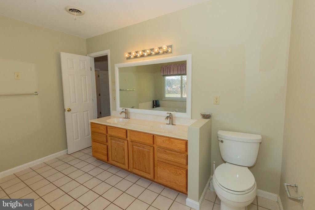 180 Muirfield Court - Photo 30